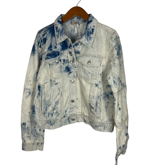 NWT Free People‎ Rumors Jones Tie Dye Blue Denim Jacket Large - Picture 2 of 5